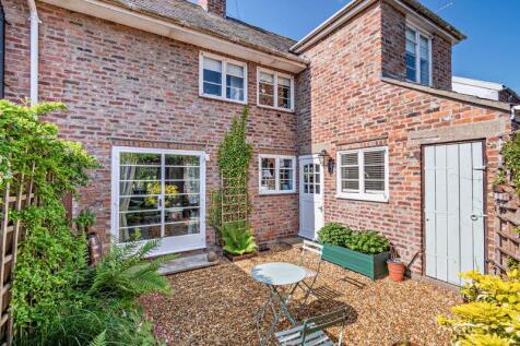 Rear Courtyard