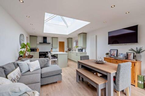 Kitchen, Dining, Family  