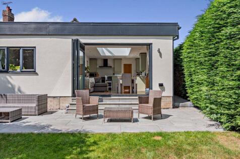 Out door Sitting/Entertaining Area