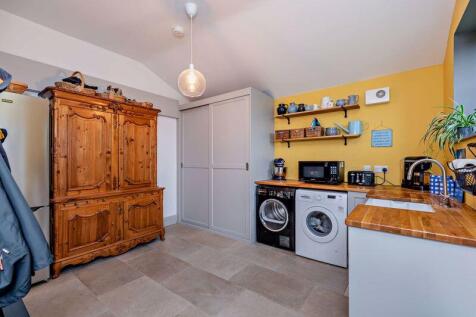 Utility/Boot Room