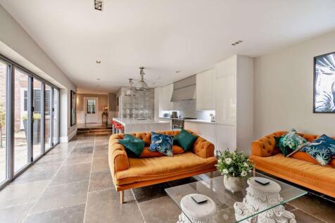 Kitchen Diner/Family Room