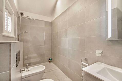 Guest Bedroom Ensuite