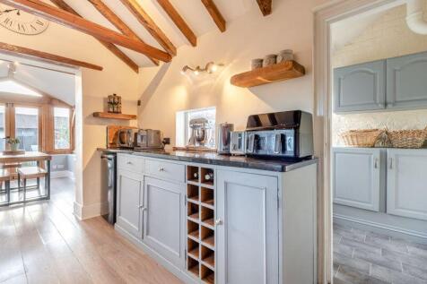 Kitchen/Dining & Utility