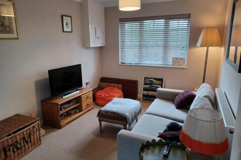 Playroom/bedroom 4