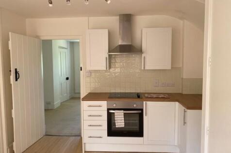 Kitchen 2.jpg