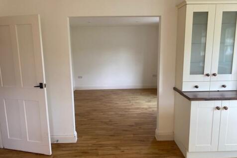 Dining area.jpg