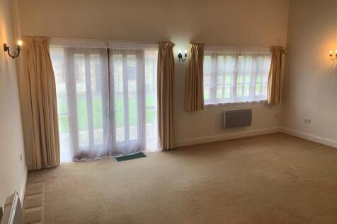 Sitting room 2.jpg