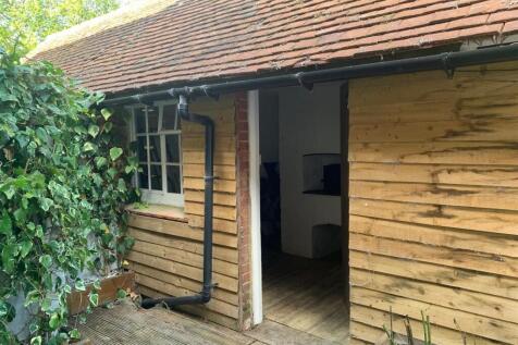 HR Outbuilding.jpg