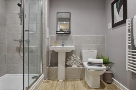 Upper Longcross show home