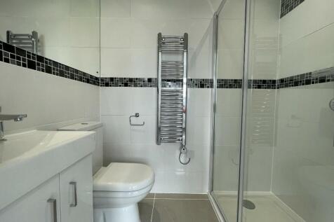 En-Suite Shower Rm
