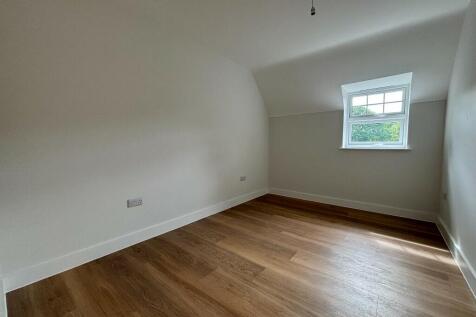 2 Double Bedrooms 
