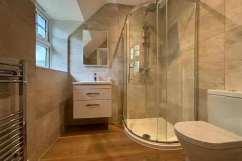 En-Suite Shower Rm