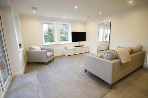 Dual Aspect Lounge 