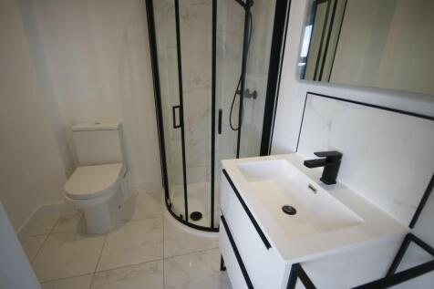 En-Suite Shower Rm