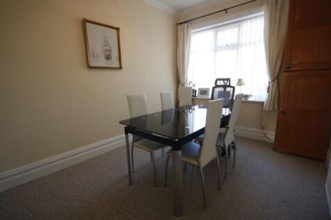 Bedroom 3/Dining Rm