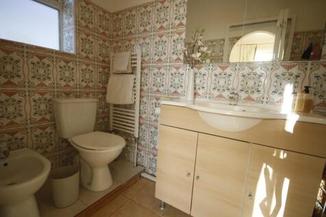 En-Suite Shower Rm