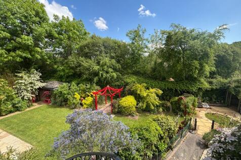 Stunning Gardens 