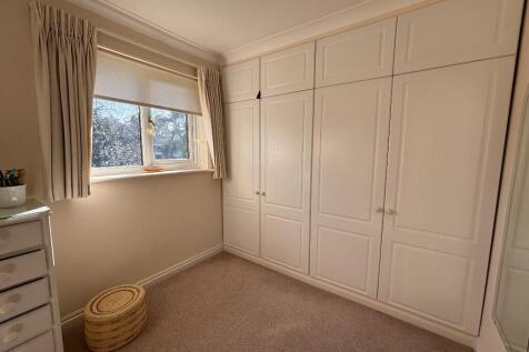 Fitted Wardrobes 