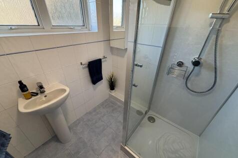 GF Shower Rm