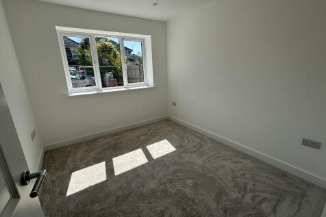 2 Double Bedrooms 