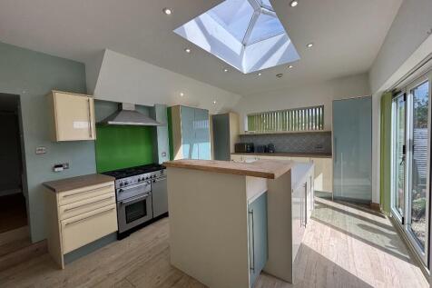 LG Stunning Kitchen 