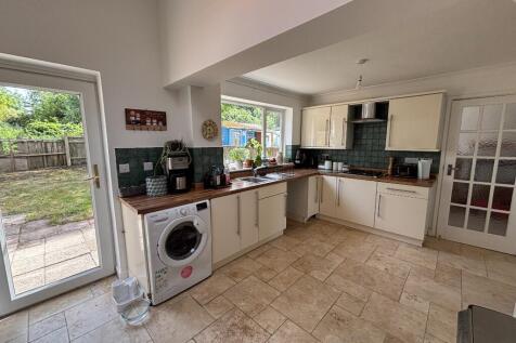 Kitchen/Breakfast Rm