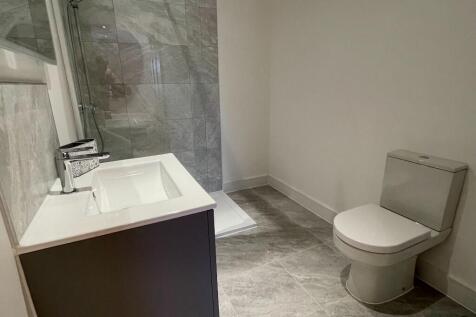 En-Suite Shower Rm