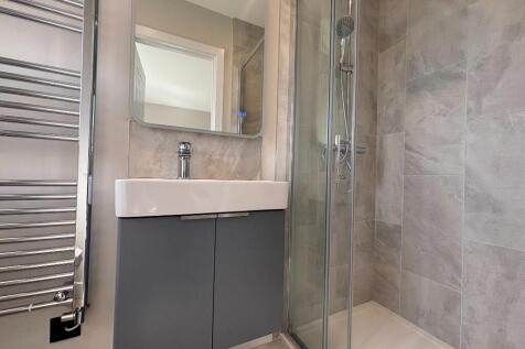 En-Suite Shower 