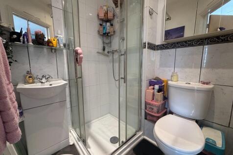 En-Suite Shower Rm