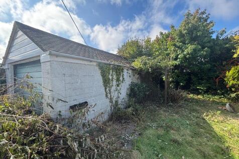 Detached Garage 