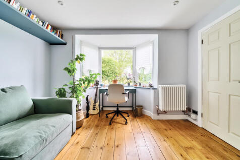 Living Space/Optional Bedroom