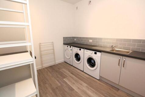 Utility Room e.jpg