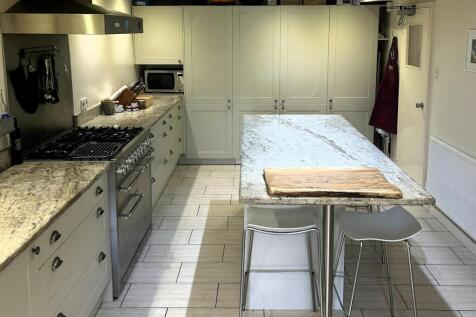 BB Kitchen e.jpg