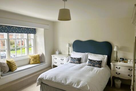 Guest Bedroom Fleet e.jpg