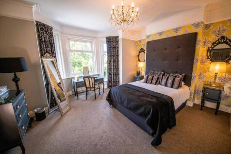 Hengistbury Room e.jpg