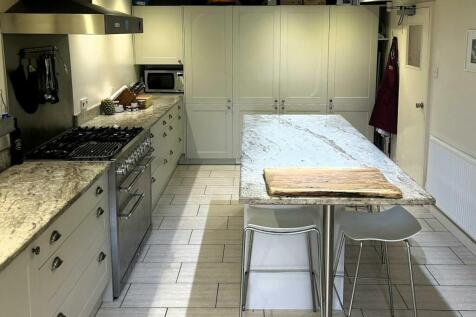 BB Kitchen e.jpg