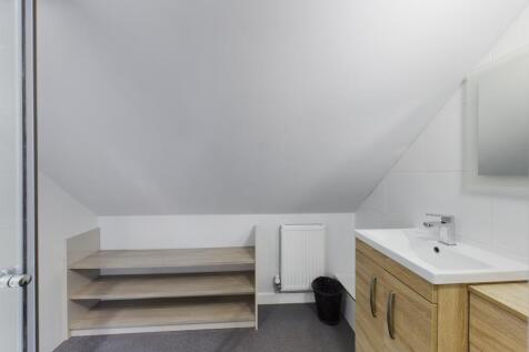 Apartment Shower Room