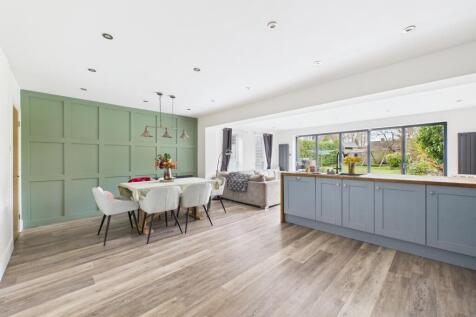 Kitchen / Living