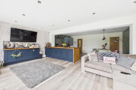 Kitchen / Living