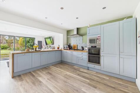 Kitchen / Living
