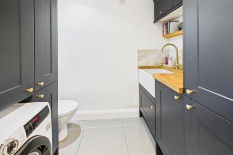 Cloaks/WC/Utility Room