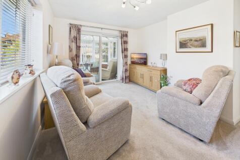 CAM02871G0-PR0634-STILL006