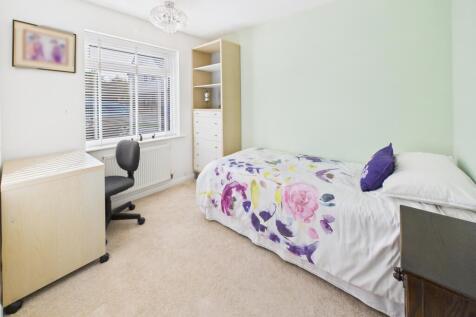 CAM02871G0-PR0634-STILL018