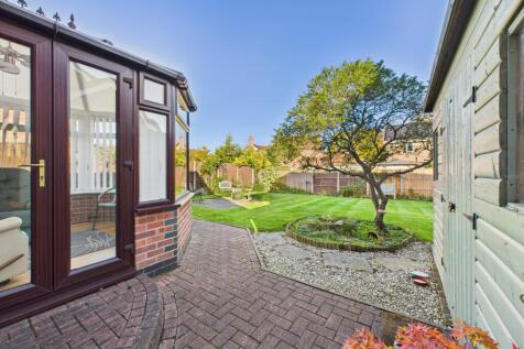 CAM02871G0-PR0634-STILL019