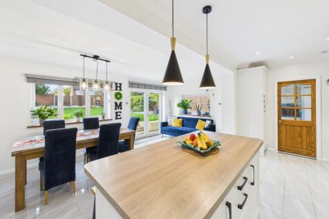 Living/Dining Kitchen