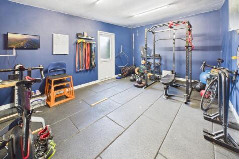 Garage/Gym