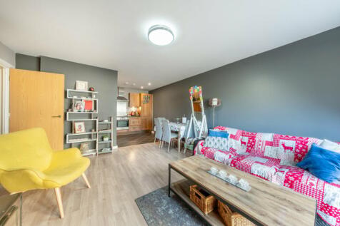 Living Room/Kitchen