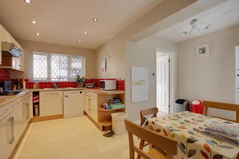 KITCHEN BREAKFAST ROOM