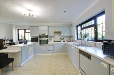 KITCHEN BREAKFAST ROOM