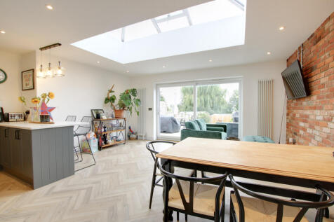 KITCHEN DINING